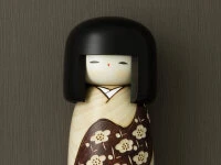 Kokeshi: Holzfigur Sachi 8 Kokeshi: Holzfigur Sachi – Bild 6
