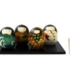 Kokeshi: Holzfigur Shiki Set, 4 Figuren 2 Kokeshi: Holzfigur Shiki Set, 4 Figuren -Küchenutensilien Laden kokeshi holzfigur shiki set 4 figuren